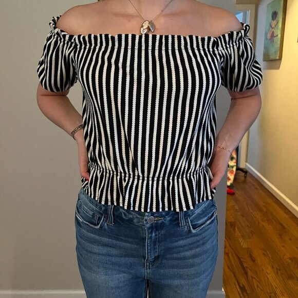 H&M Women’s Black White Stripe Puff Sleeve Off Shoulder Bardot Top EUC Small - Picture 1 of 8